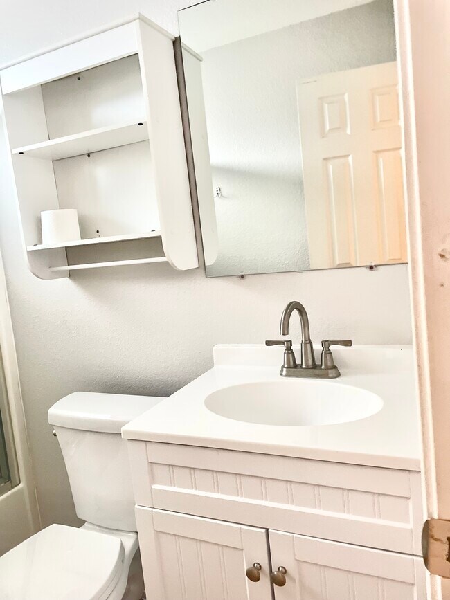 Bathroom - 2024 Jean St