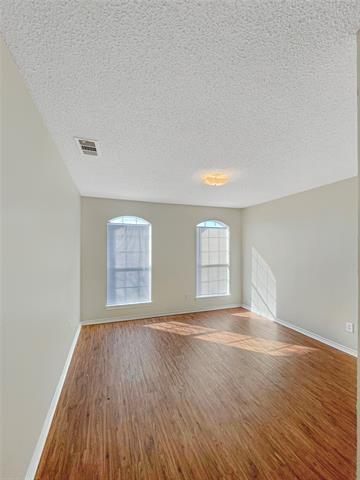 Building Photo - 303 Quail Meadows Ln