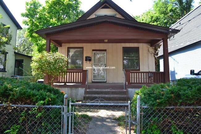 Primary Photo - 2 bed 1 bath in Bond Hill