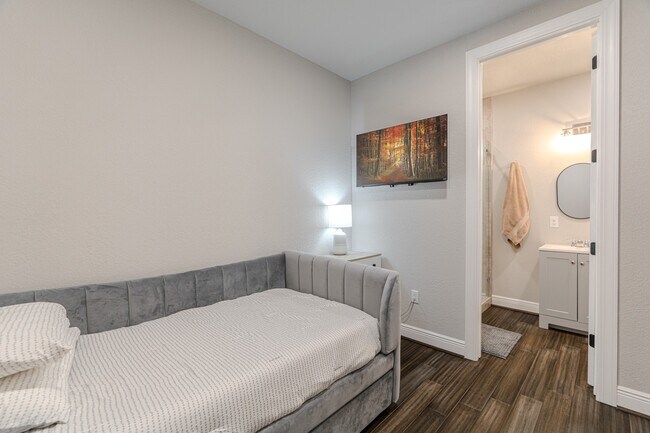 Building Photo - 25403 Angelwood Springs Ln