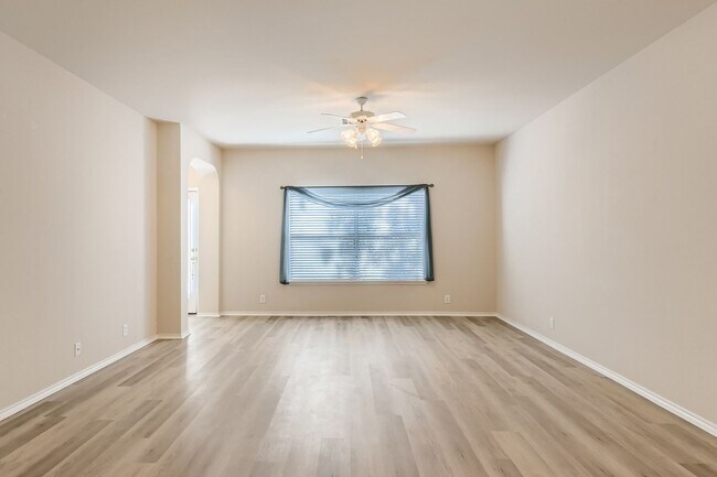 Building Photo - One-Story Beauty in Stone Oak