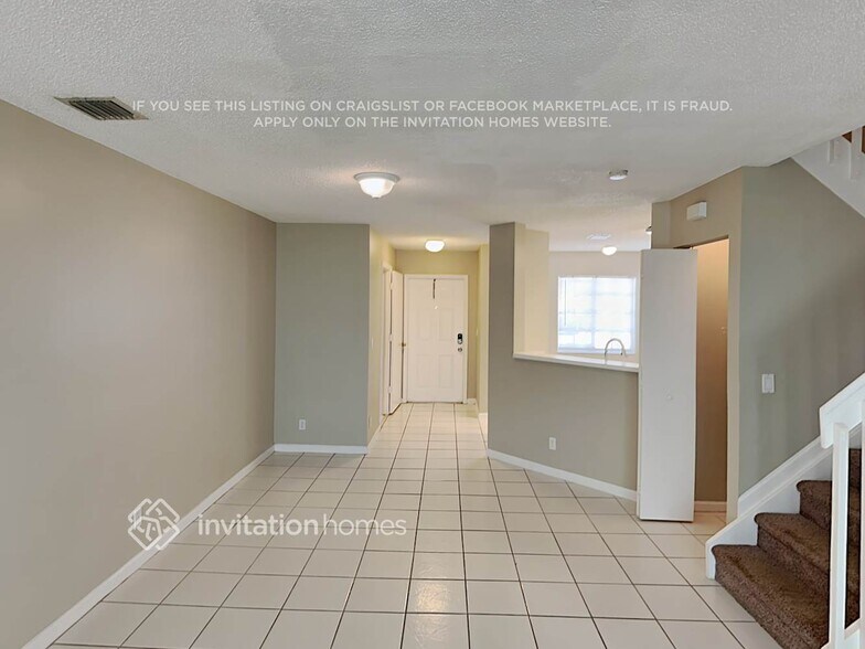 Building Photo - 4728 SW 13th Pl