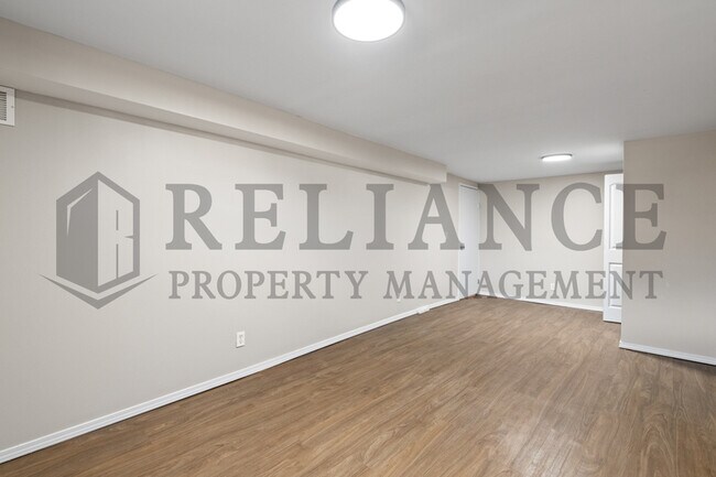 Building Photo - 1125 W 16th St N