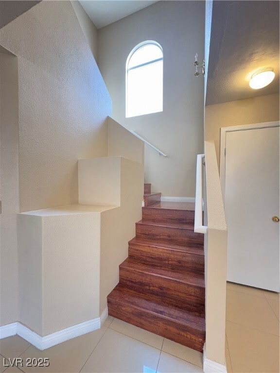 Building Photo - 924 Carmel Shrs Dr