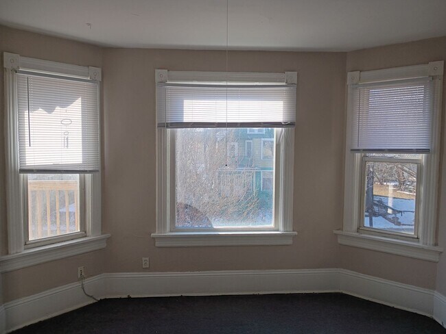 Building Photo - 1710 W Mineral St