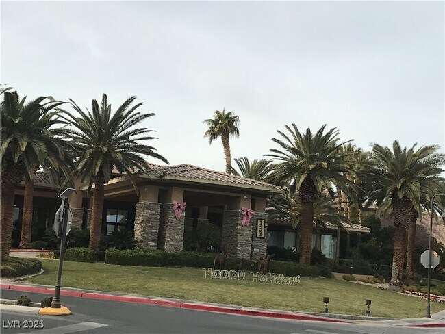 Building Photo - 370 Broken Par Dr
