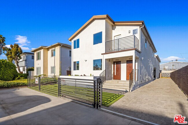 Building Photo - 1522 Cochran Ave