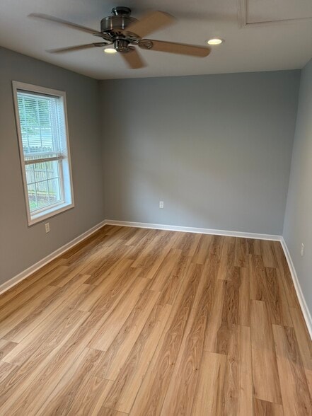Building Photo - 13813 Village Mill Dr