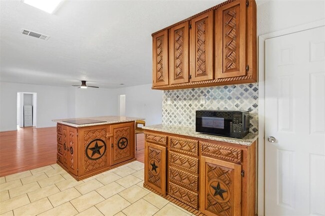 Building Photo - 206 Oscar St