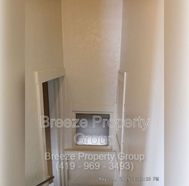 Building Photo - 2145 Dorr St