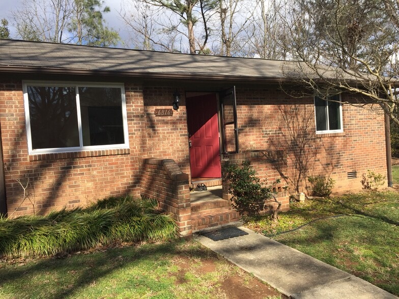 Front Exterior - 6816 Ray Rd