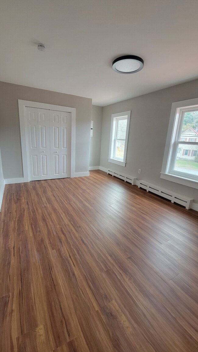 Building Photo - 1130 US-4