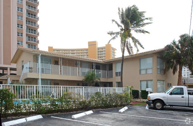 Primary Photo - Sunset Gardens Apartments