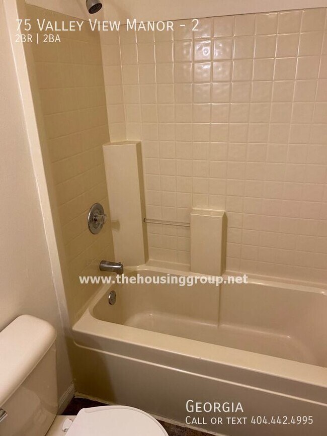 Building Photo - 75 Valley View Manor Dr