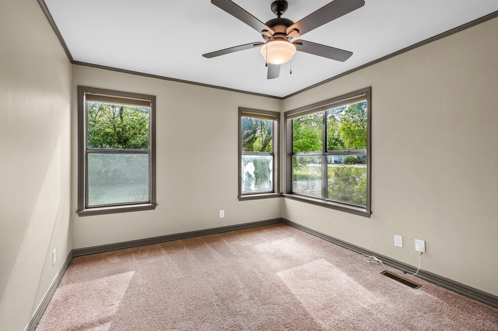 Building Photo - 2228 W Wedington Dr