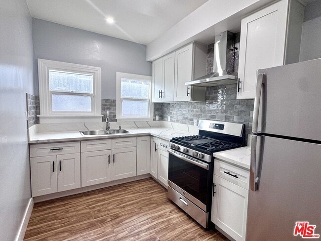 Building Photo - 1151 E 15th St