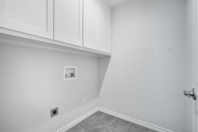 Building Photo - 4518 Edgemont Dr