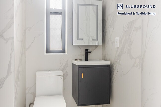 Building Photo - 103 Mosco St