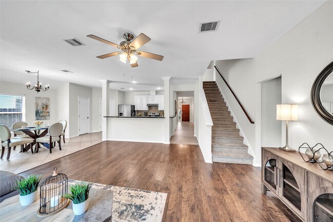 Building Photo - 1911 Mound Lake Dr