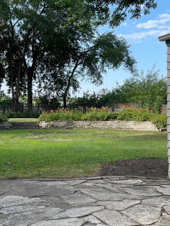 Building Photo - 2318 Storm St