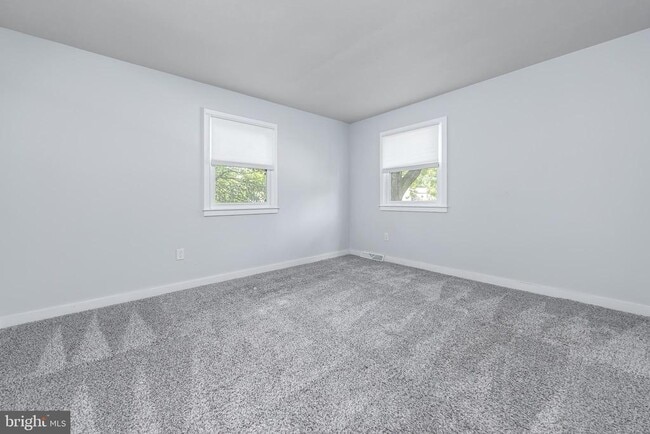 Building Photo - 115 Greenvale Ct