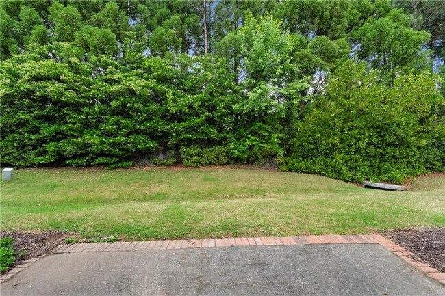 Building Photo - 5654 Lawley Rd