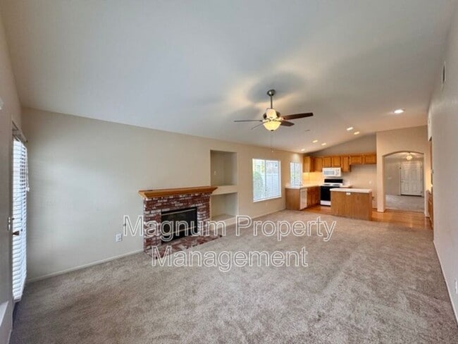 Building Photo - 32034 Corte La Puenta