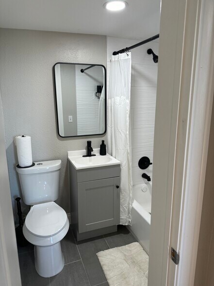 Building Photo - 5202 County Road 469