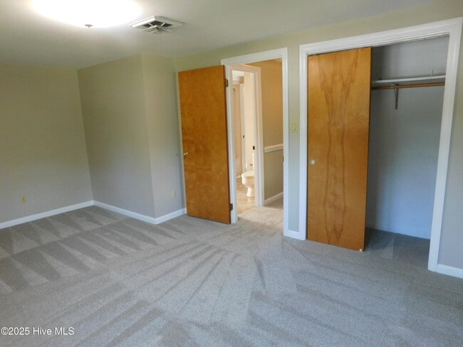 Building Photo - 509 W Wilson Creek Dr