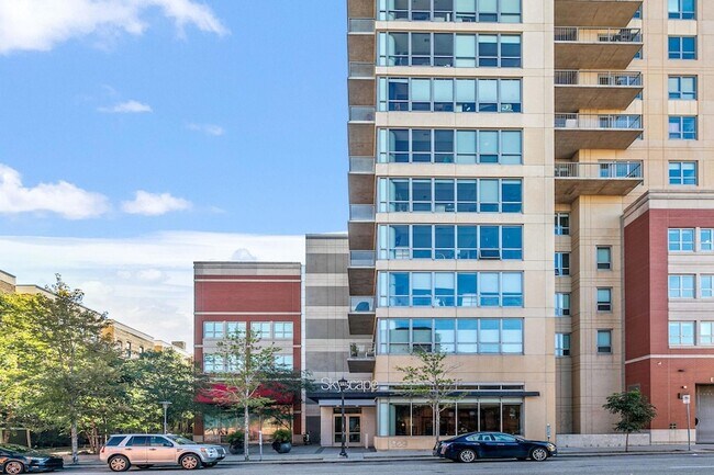 Building Photo - 929 Portland Ave