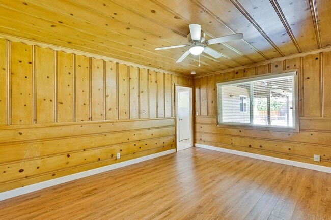 Building Photo - Midcentury Willow Glen Charmer ~ Close to ...