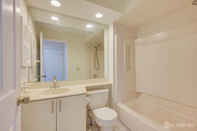 Building Photo - 1109 Stoneridge Cir