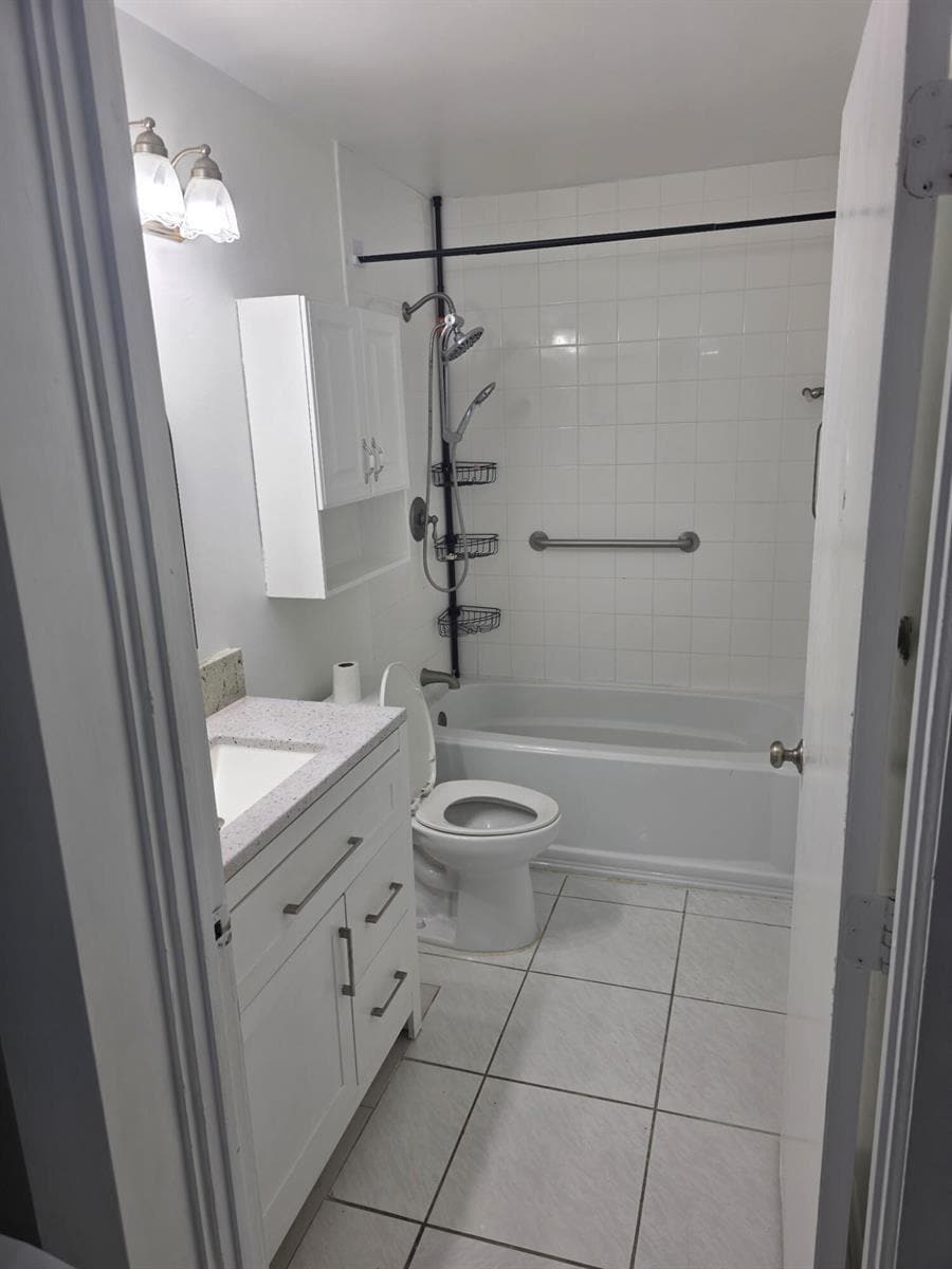 Building Photo - 4443 Vicliff Rd