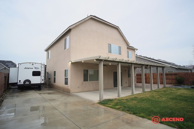 Building Photo - Remarkable 4 Bedroom Home With Office!