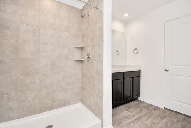 Building Photo - 23133 Teakwood Hills Dr