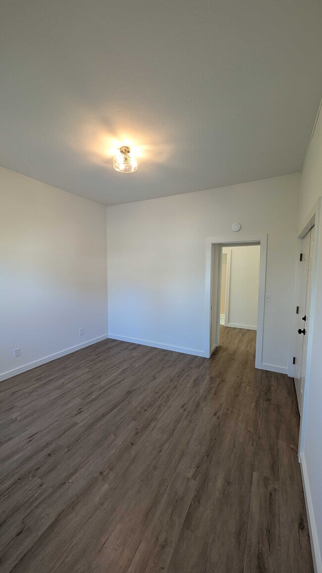 Building Photo - 541 Mason St