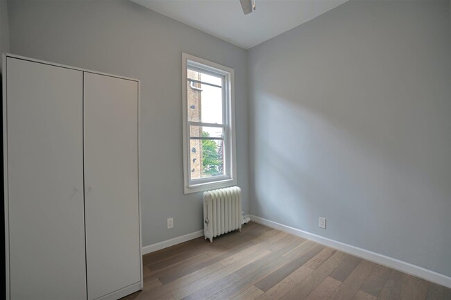 Building Photo - 317 4th St