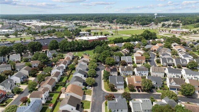 Building Photo - 148 Graystone Trce
