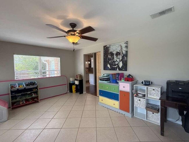 Building Photo - 4216 Shadow Ln