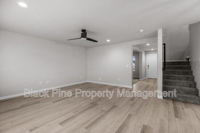 Building Photo - 11116 W Langit St
