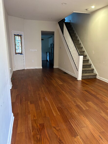 Building Photo - 2917 W Susquehanna Ave