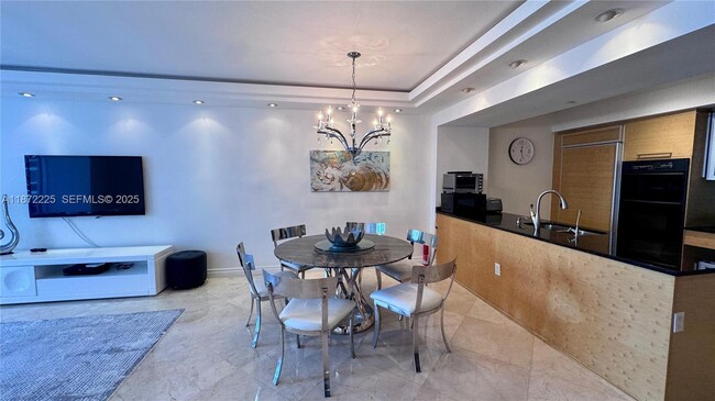 Building Photo - 1830 S Ocean Dr