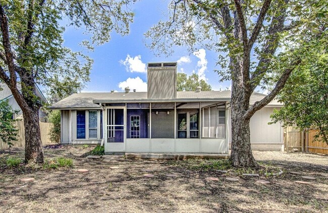 Building Photo - 2109 Singletree Ave