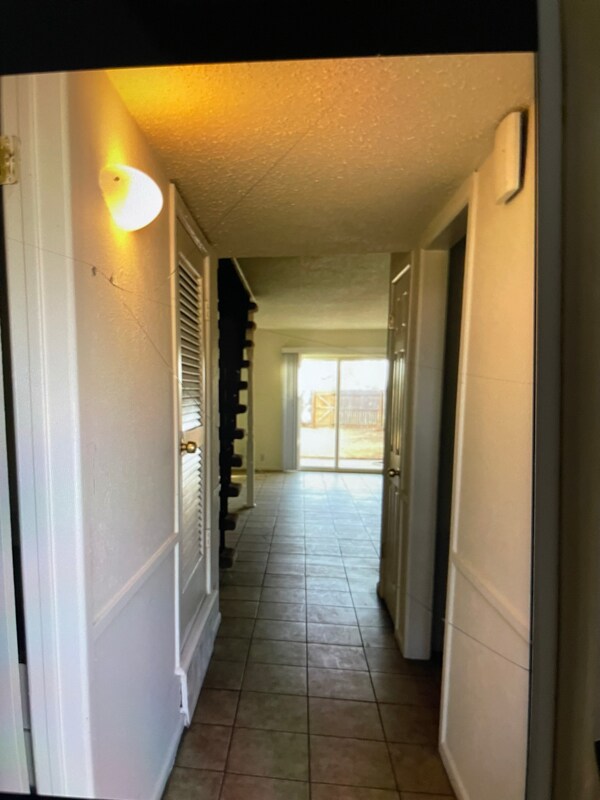 Building Photo - 1347 65th Dr