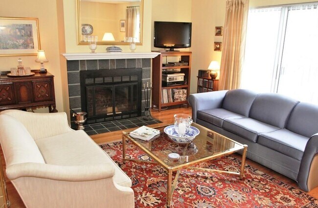 Building Photo - 45 Highland Rd