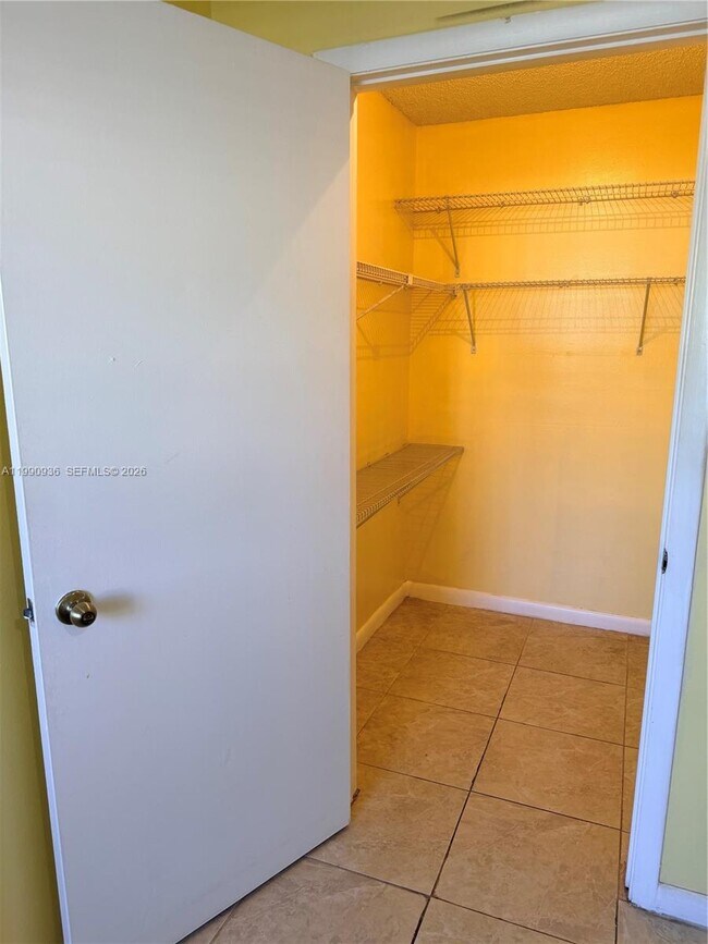 Building Photo - 17500 NW 67th Ct