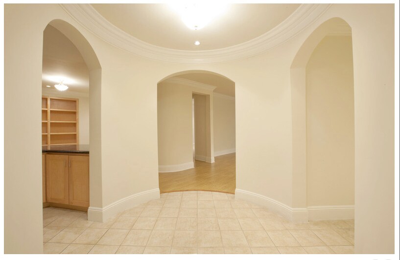 Building Photo - 10305 Almayo Ave