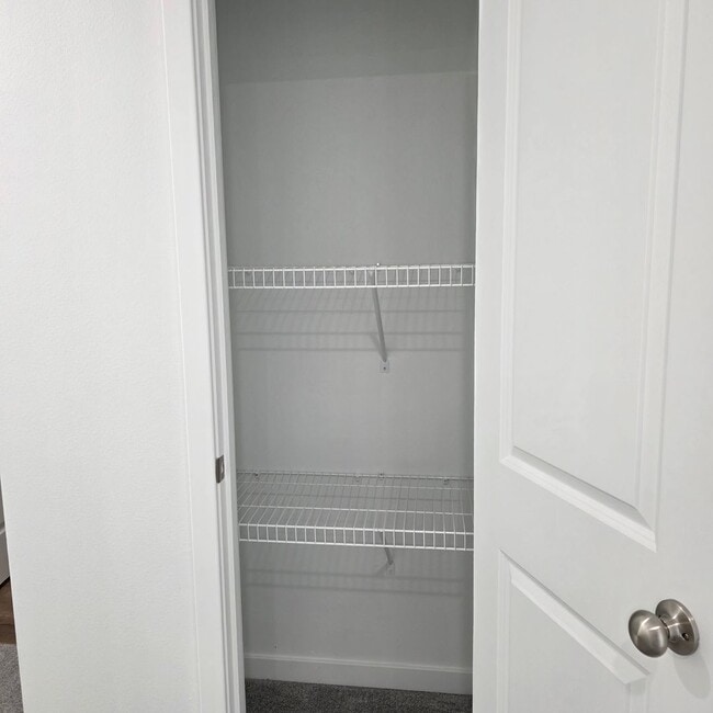 Building Photo - Brand New 4 Bedroom Home