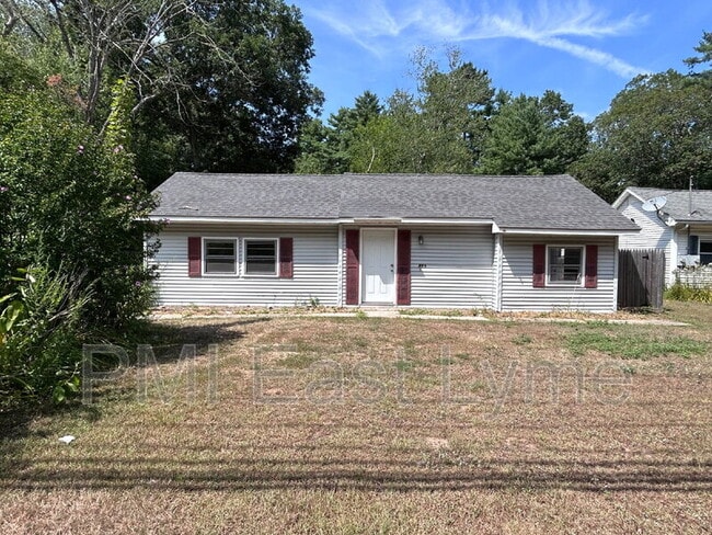 Primary Photo - 65 Beach Pond Rd