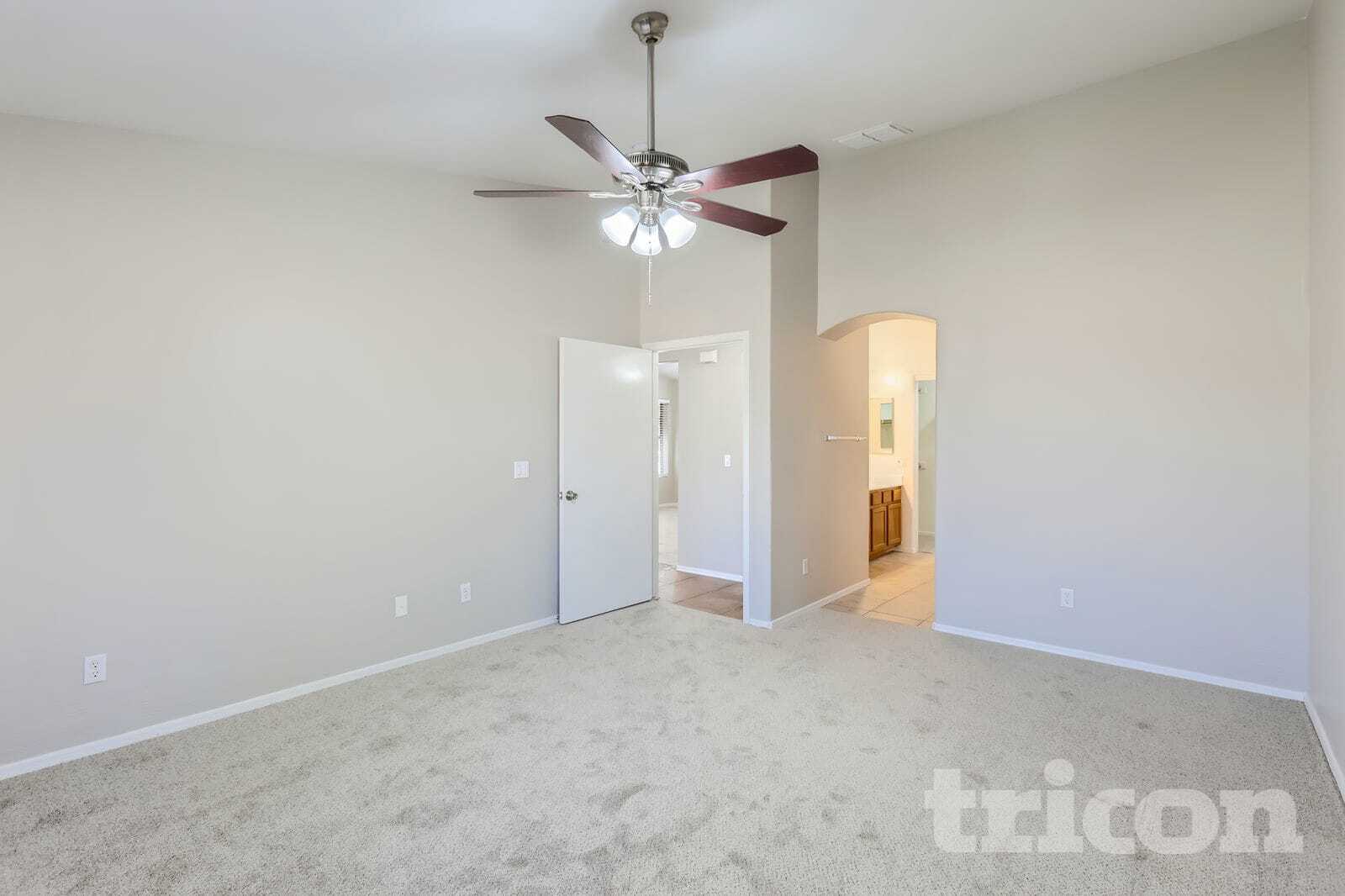 Building Photo - 2601 S 79th Dr